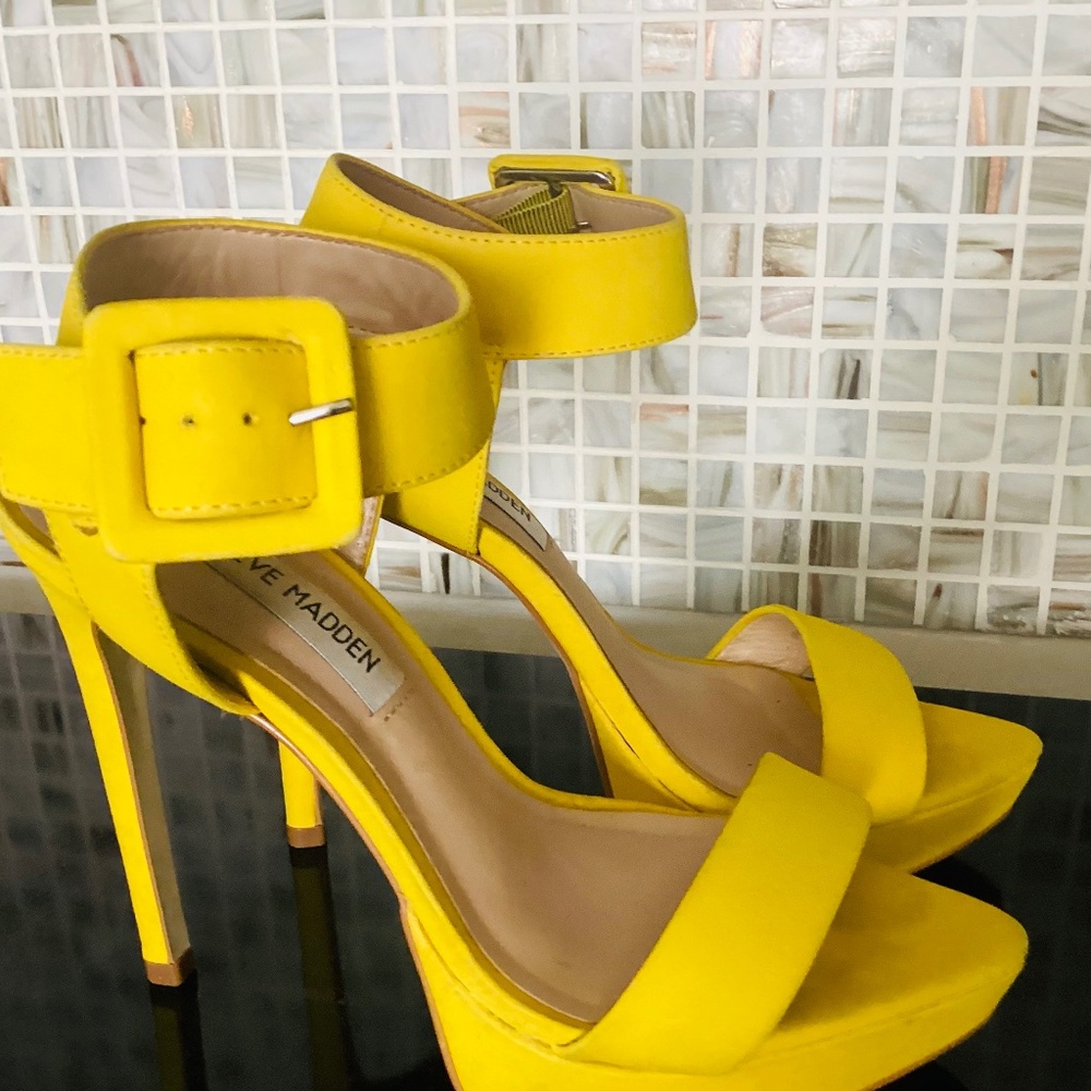 Steve Madden yellow heels sandals
